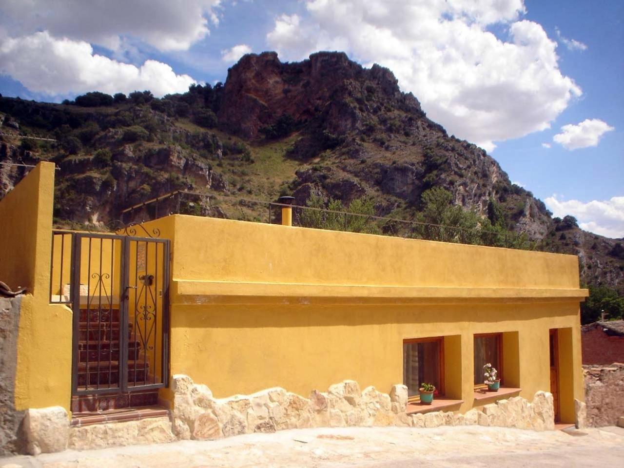 Spa Y Casa Rural Rio Dulce Aragosa Exteriör bild