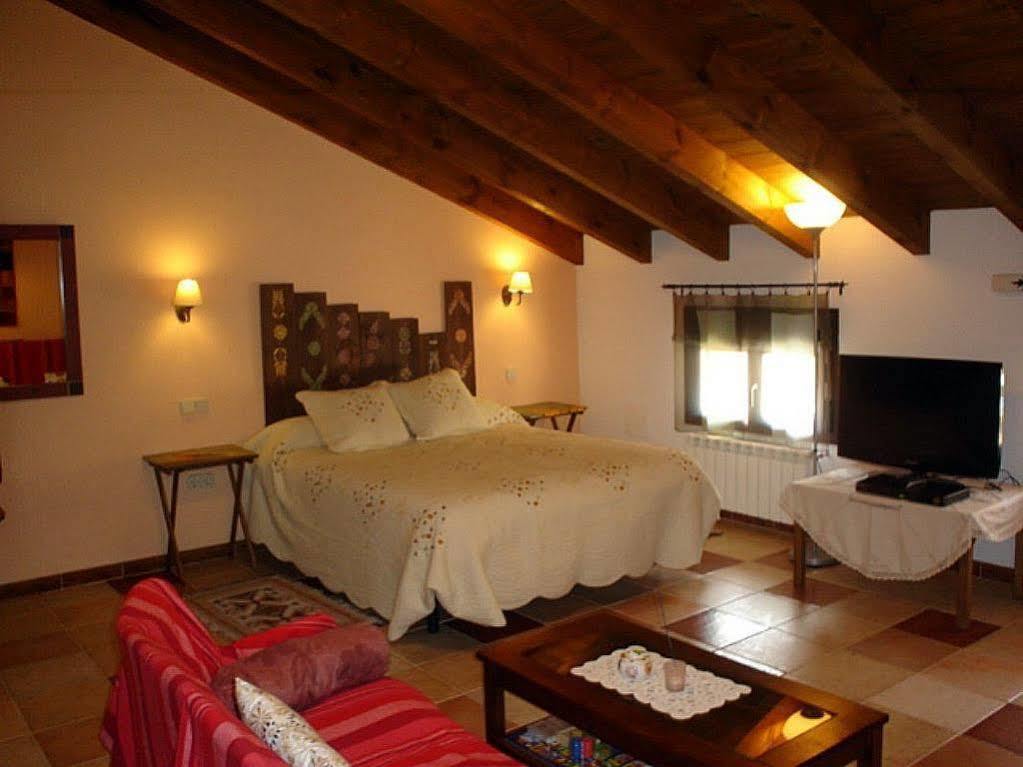 Spa Y Casa Rural Rio Dulce Aragosa Exteriör bild