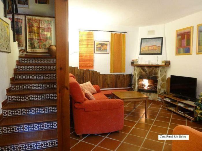 Spa Y Casa Rural Rio Dulce Aragosa Exteriör bild